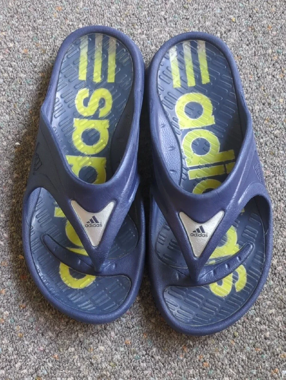 Adidas Men'sNavy Blue Flip Flop Sandals with Yellow Insole Graphics Size 7
